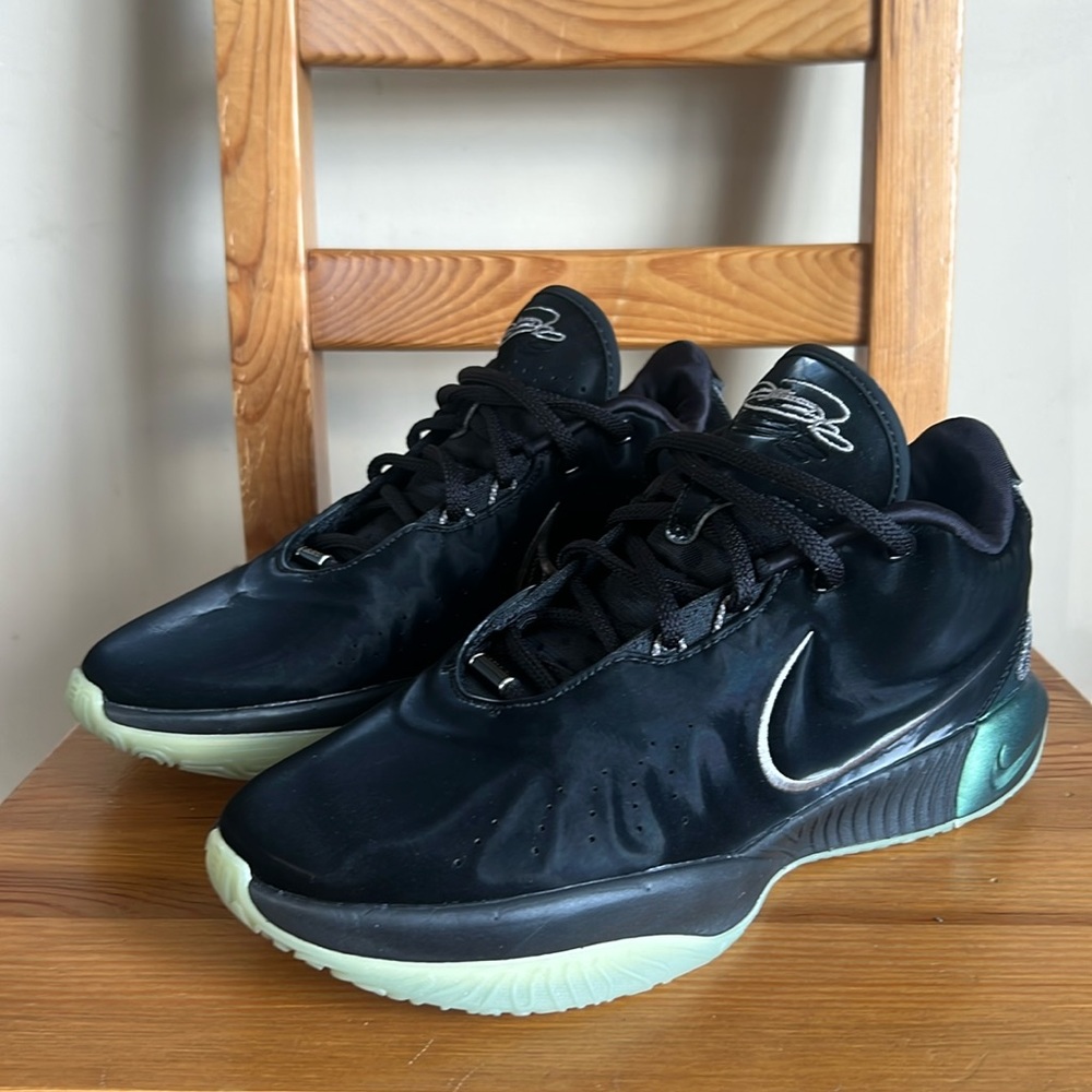 Nike Lebron XXI “Tahitian” Mens Basketball Shoes